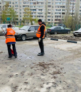 Субботник на придомовой территории по ул. Днепропетровская, д. 14