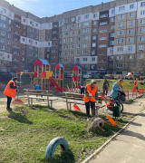 Массовый субботник по уборке и благоустройству придомовой территории