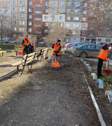 Массовый субботник по уборке и благоустройству придомовой территории