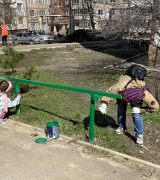 Массовый субботник по уборке и благоустройству придомовой территории